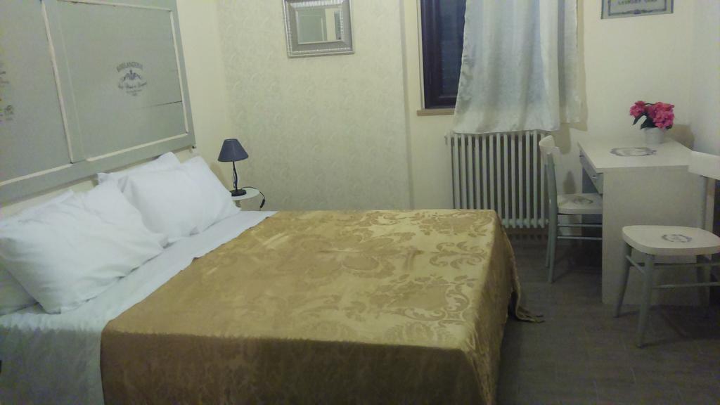 Hôtel Nonna Caro à Fermo Extérieur photo